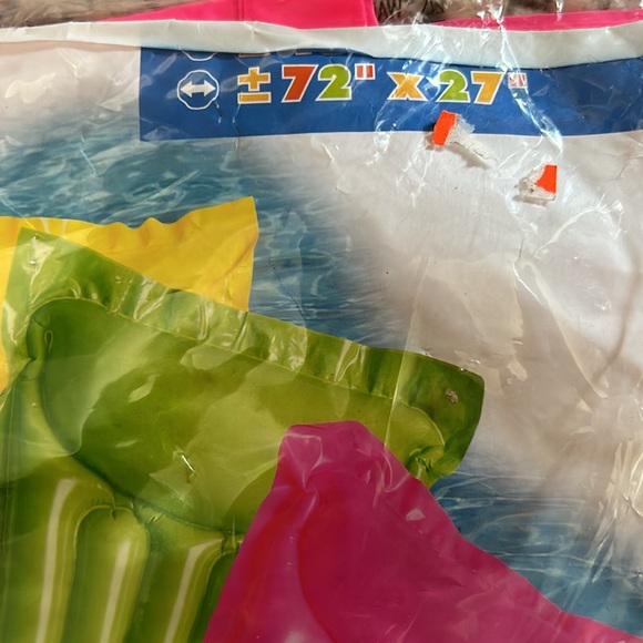 Vintage Intex The Wet Set Inflatable Raft 72” x 27” - Picture 4 of 4